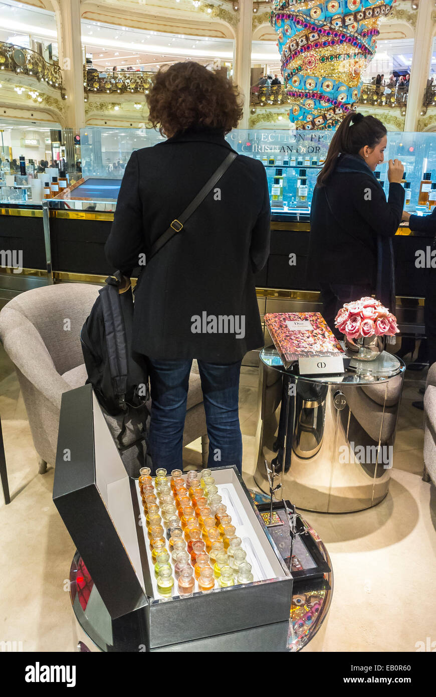Paris, France, Women Shopping inside French Department Store, Galeries  Lafayettes, Local Clothing Brands Comptoir des Cotonniers paris shopping  girls Stock Photo - Alamy