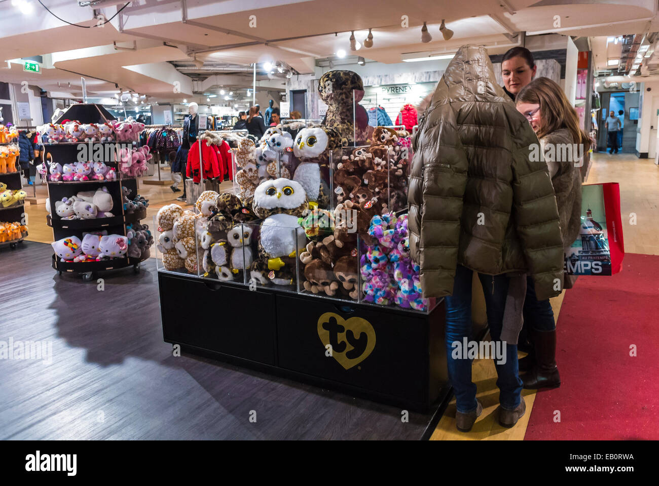 Paris, France, Families Shopping inside French Department Store, Galeries Lafayettes, Children