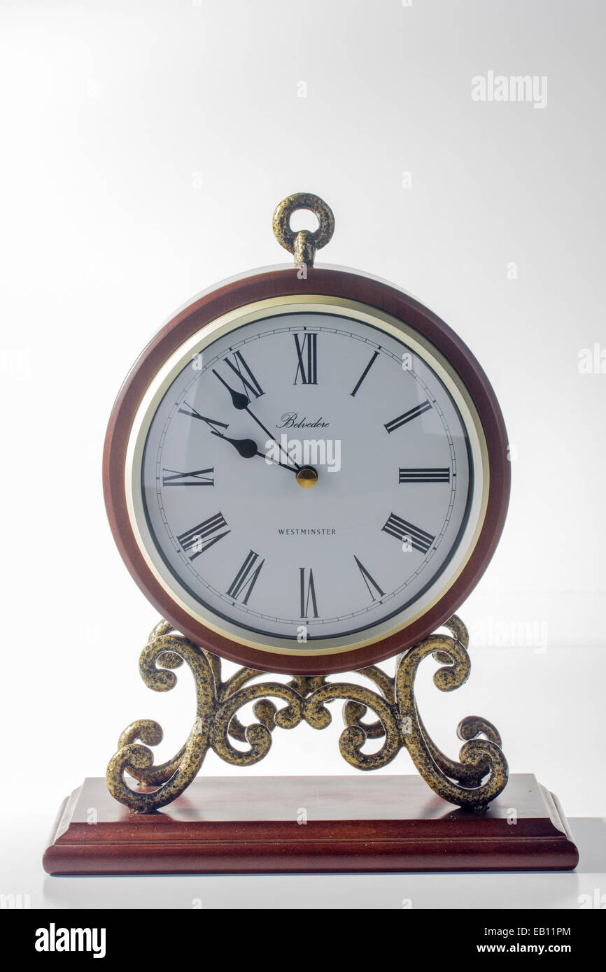 Mantle clock hi-res stock photography and images - Alamy