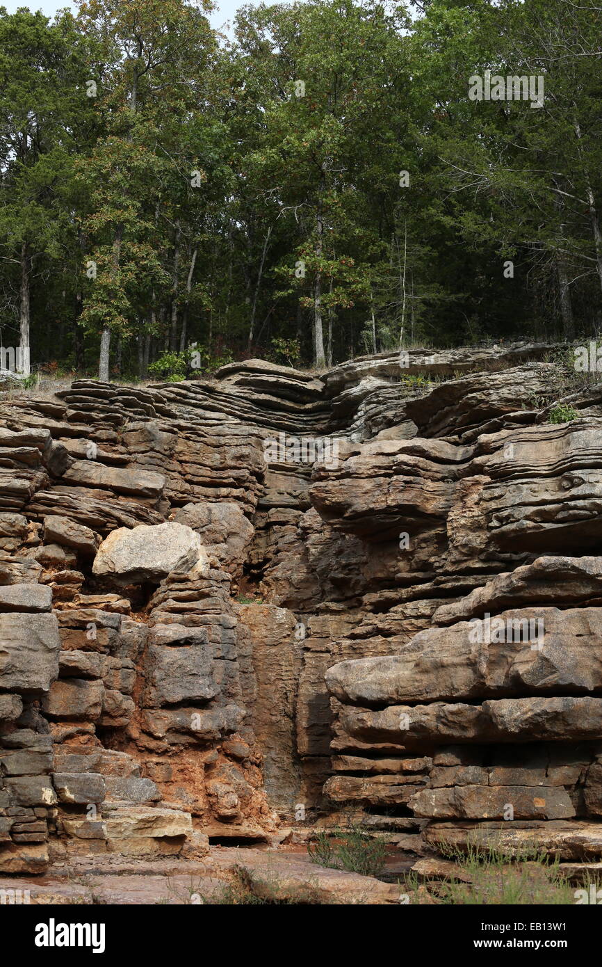 Layered rock hi-res stock photography and images - Alamy
