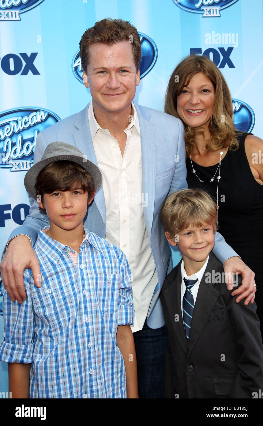 american-idol-xiii-grand-finale-arrivals-featuring-jonathan-mangum-leah-stanko-chase-mangum-austin-mangum-where-los-angeles-california-united-states-when-22-may-2014-stock-photo-alamy