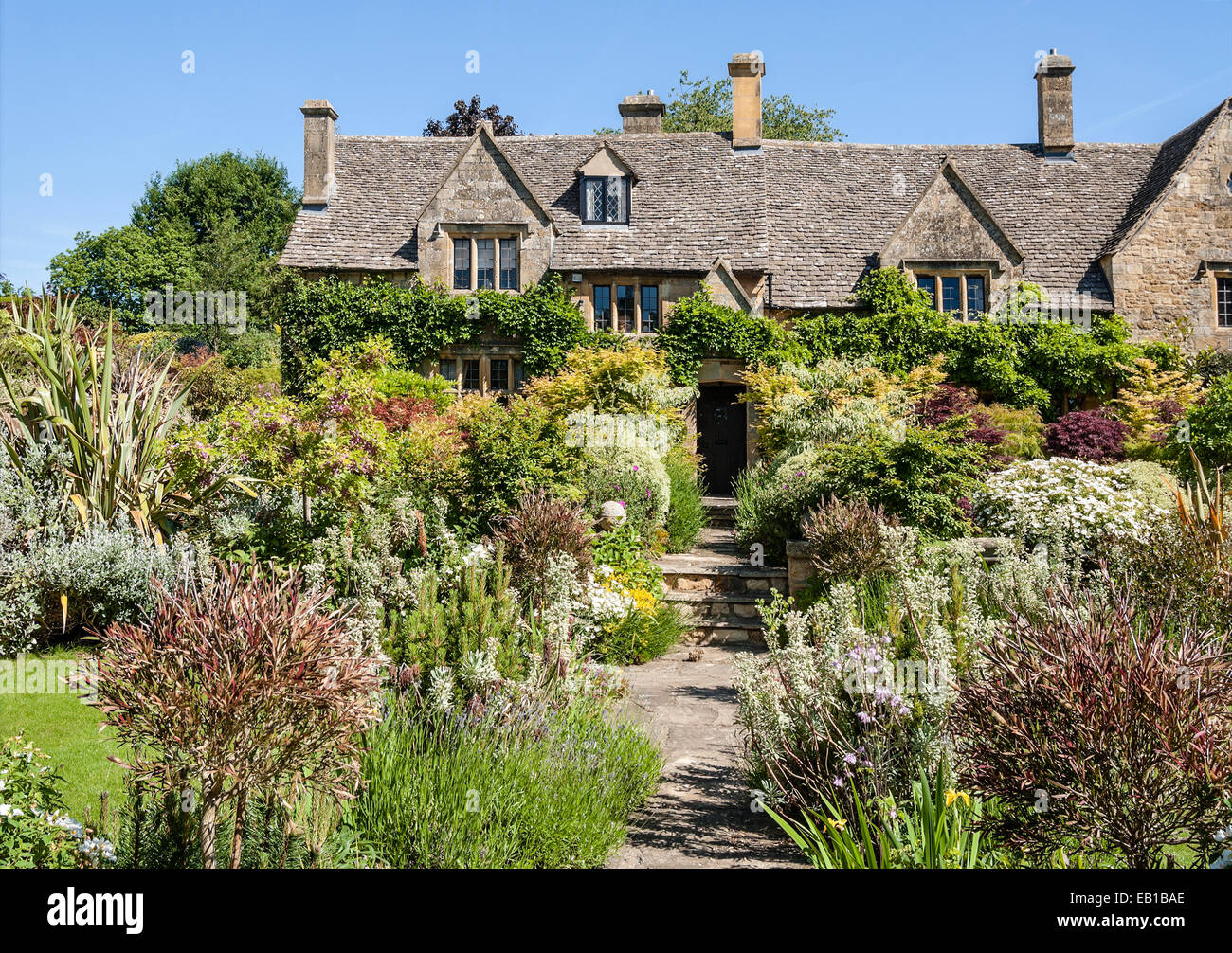 Traditional Weaver Cotswolds Cottages In The Village Bibury Near