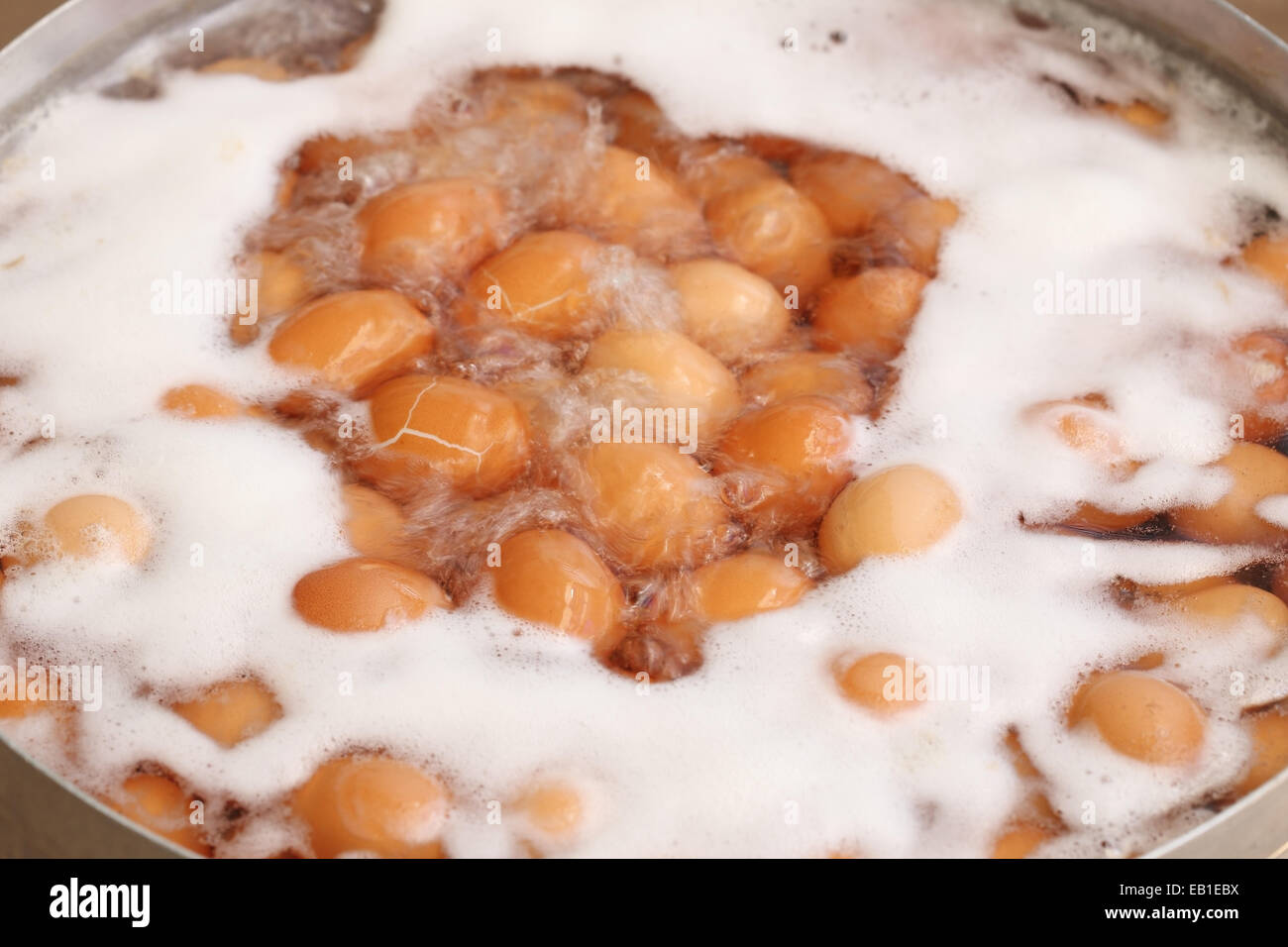 Poached eggs boiling water hi-res stock photography and images - Alamy