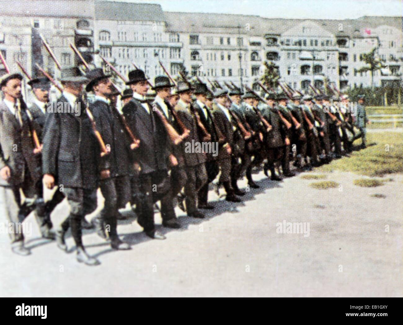 The contemporary colorized German propaganda photo shows a line-up of German war volunteers in 1914, location unknown (1914-1918). Photo: Neumann Archive - NO WIRE SERVICE – Stock Photo