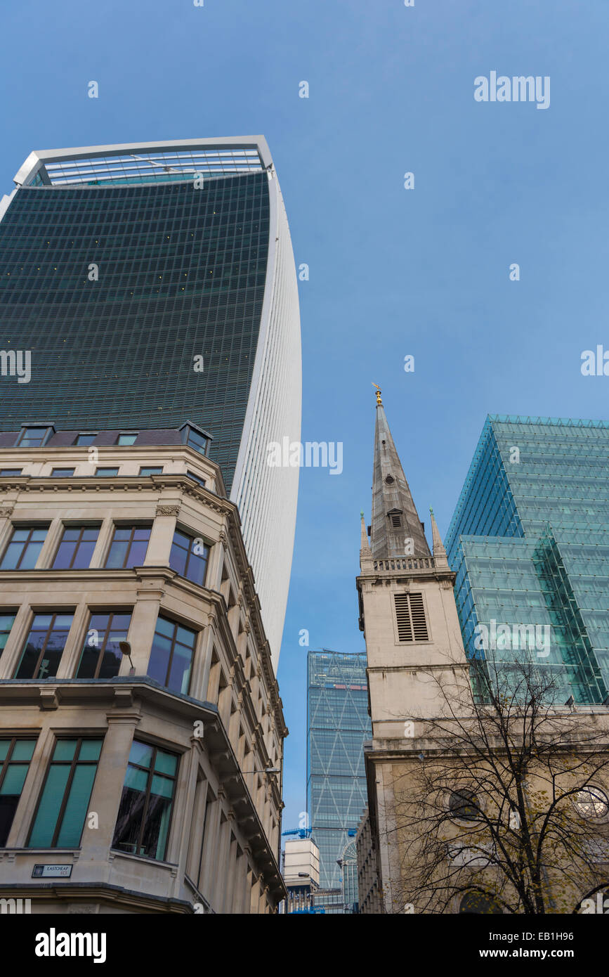 St Margaret Pattens church amongst modern offices in the City of London Stock Photo
