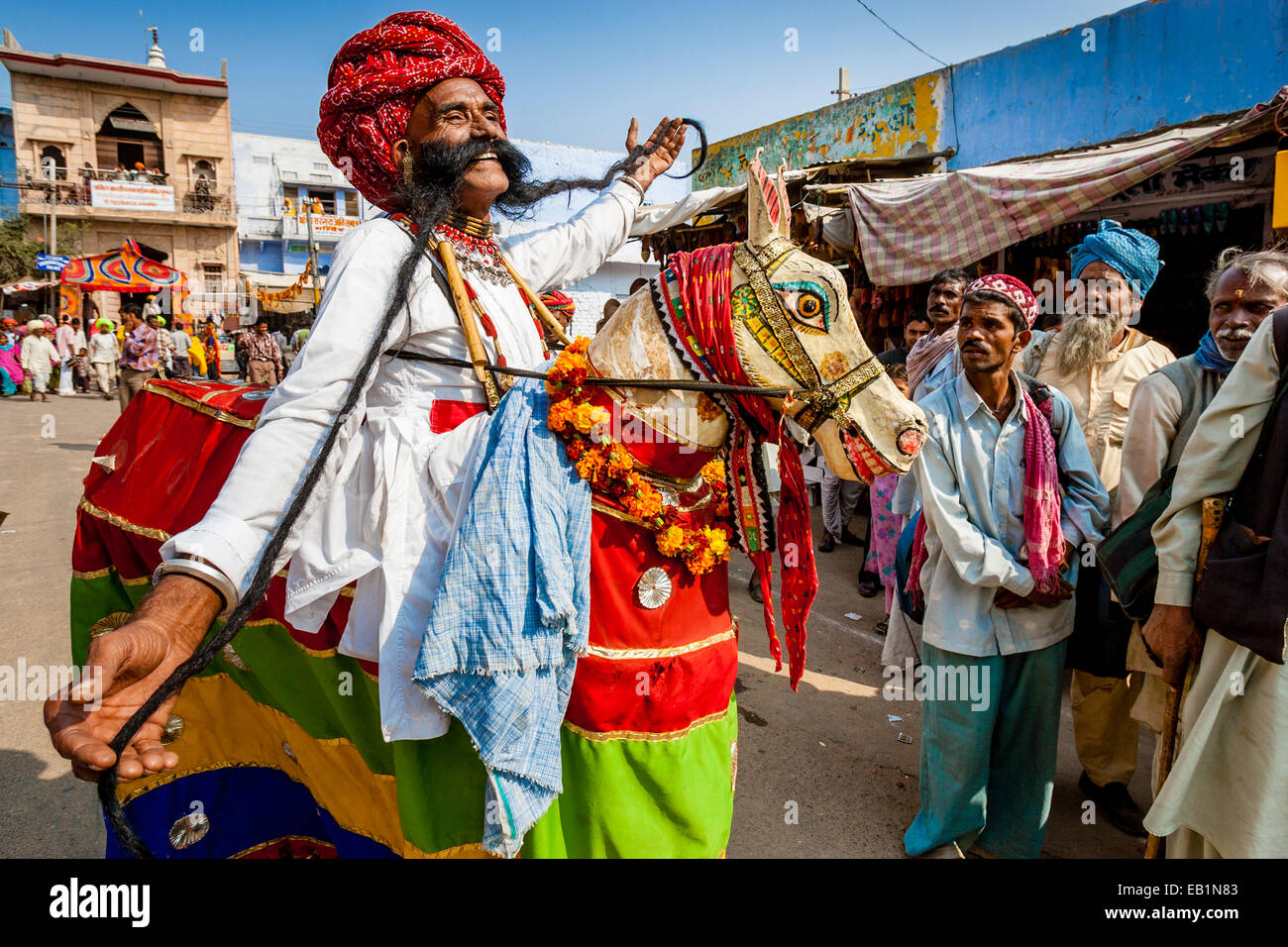 Street Entertainer, Pushkar Camel Fair, Pushkar, Rajasthan, India Stock Photo