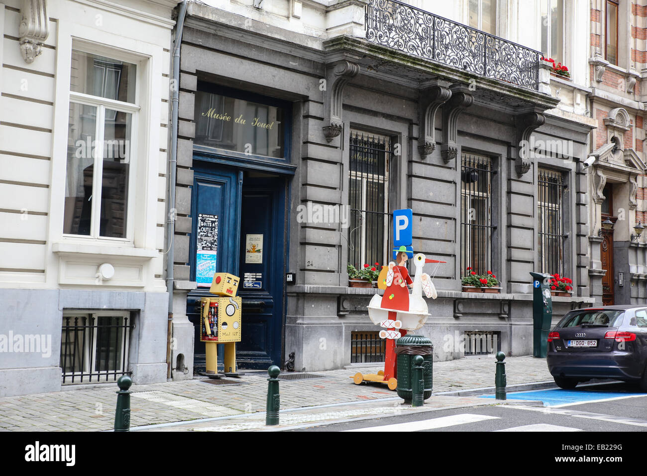 belgian belgium brussels bruxelles entrance toy museum vintage toy