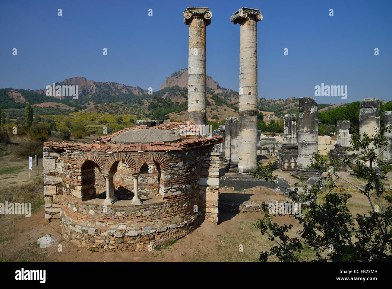 Temple of sardis hires stock photography and images Alamy