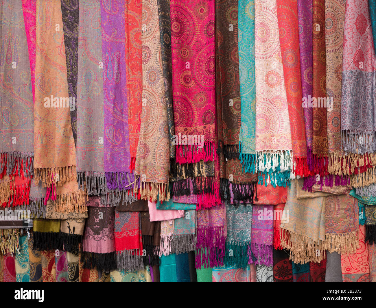 Scarves on stall hi-res stock photography and images - Alamy