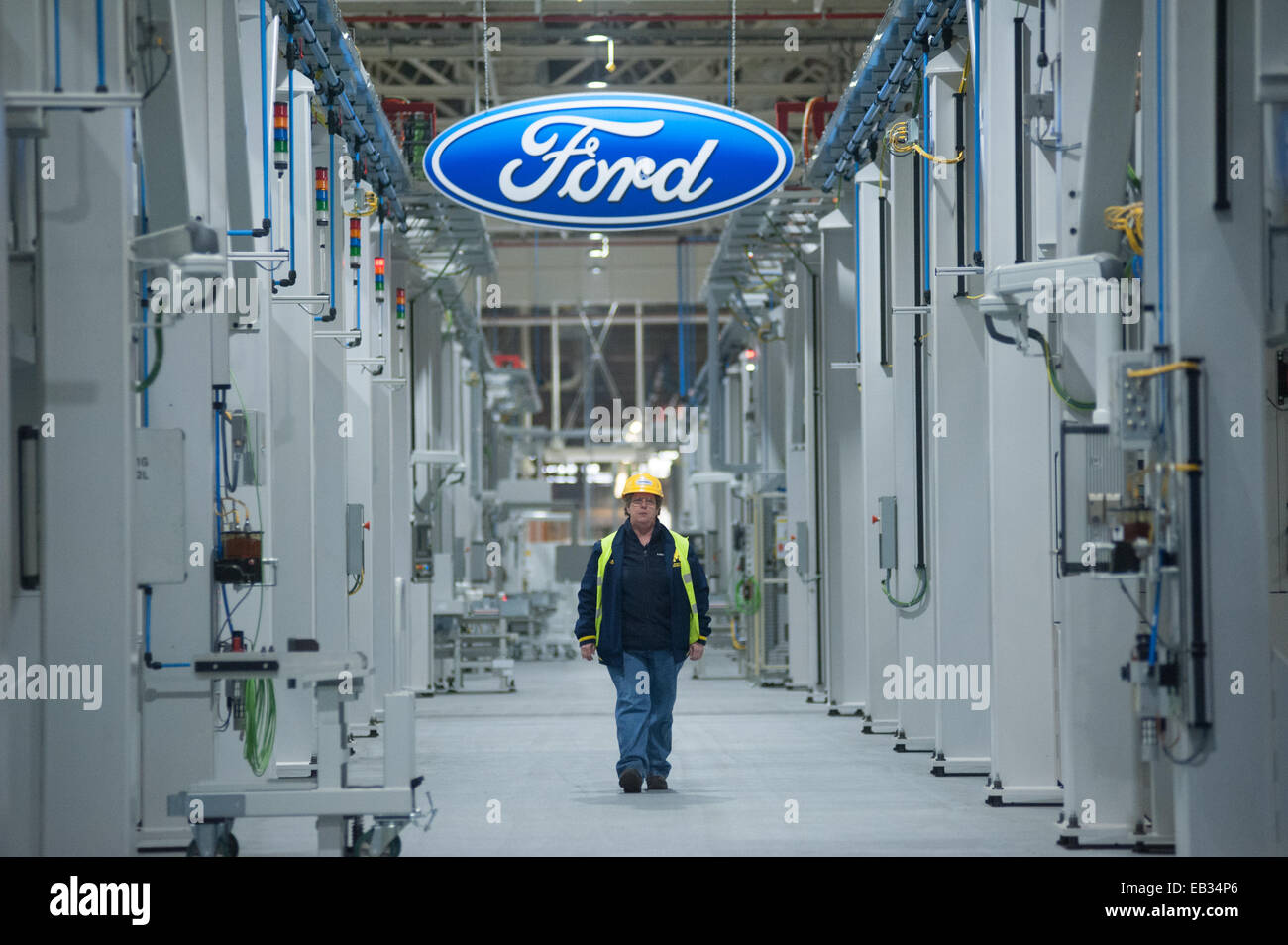 Ford dagenham assembly plant High Resolution Stock Photography and Images Alamy