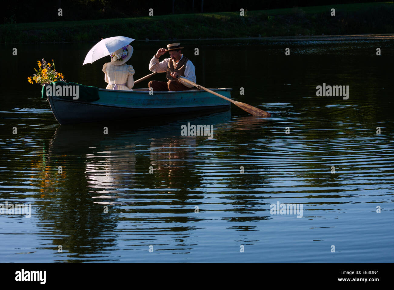 Canoe-paddle Boat-oars-bride Groom Fishing Boat Lake Loge