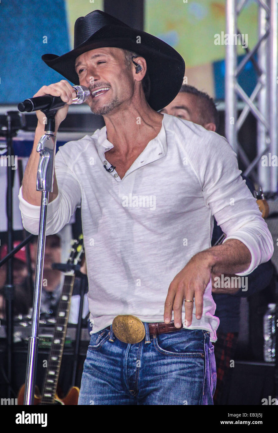 Country music singer and actor Tim McGraw, the son of former baseball  player Tug McGraw, is shown performing on stage during a live concert  appearance Stock Photo - Alamy