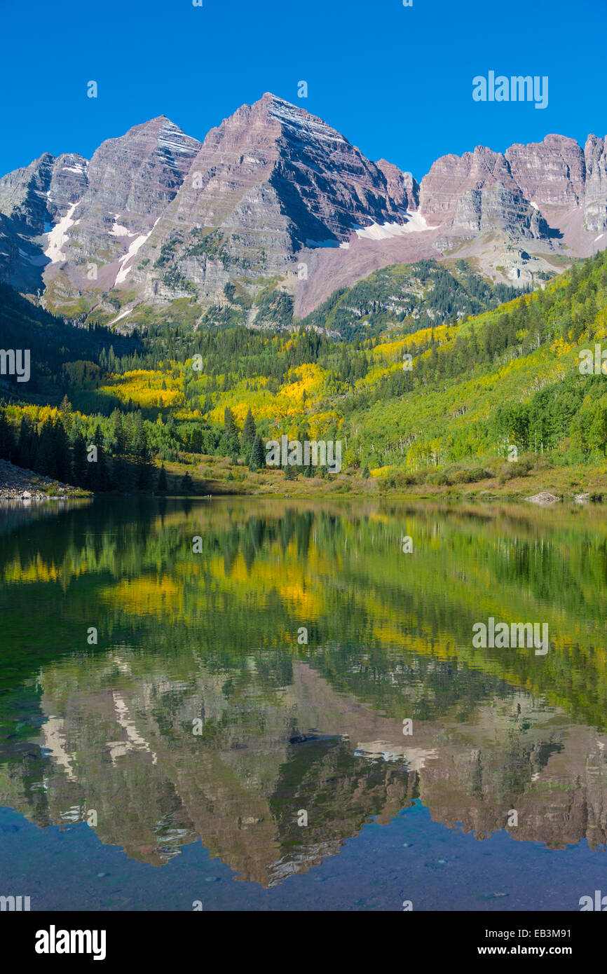 Maroon Bells outside Aspen in the  Maroon Bells Snowmass Wilderness of White River National Forest, Rocky Mountains , Colorado Stock Photo