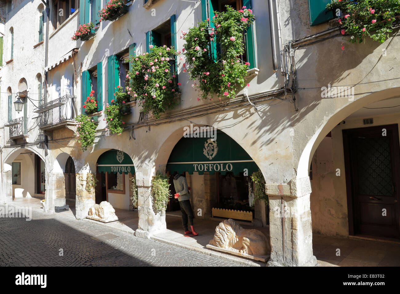 Via veneto store hi-res stock photography and images - Alamy