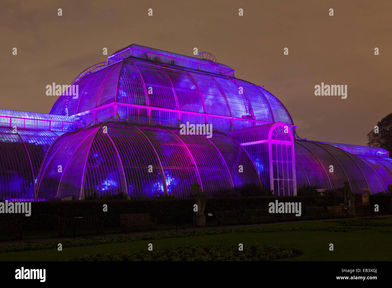 Royal botanic gardens kew tunnel hires stock photography and images
