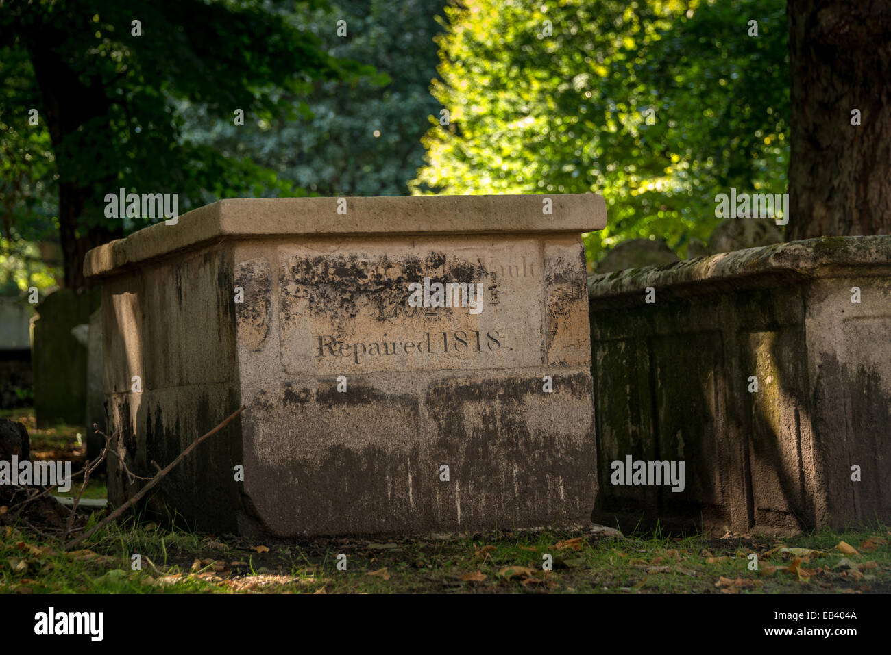 Bunhill Fields, 19th Century burial Ground in City of London Stock Photo