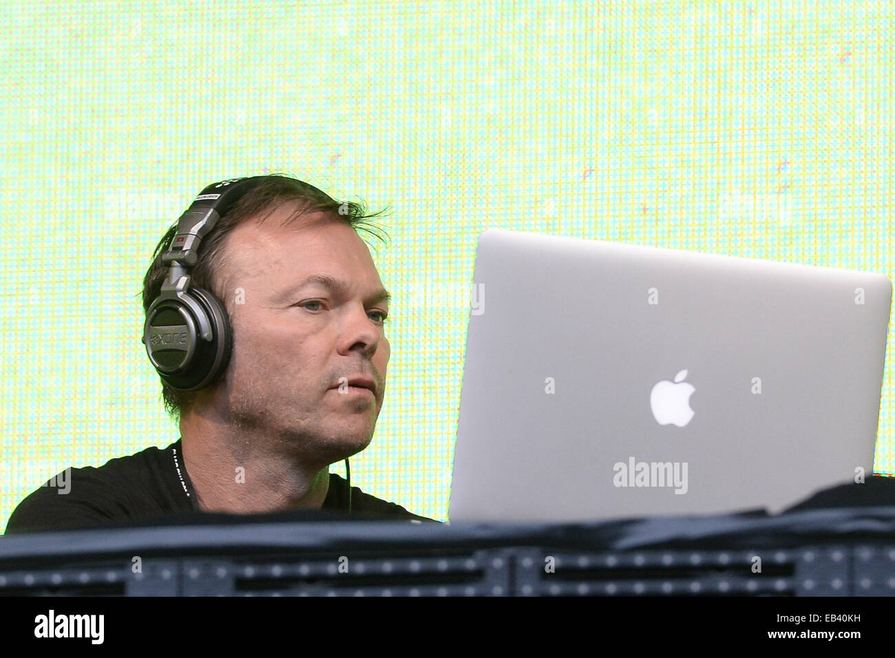 Pete Tong performs a DJ set the Radio 1's Big Weekend Glasgow Featuring: Pete  Tong Where: Glasgow, United Kingdom When: 23 May 2014 Stock Photo - Alamy