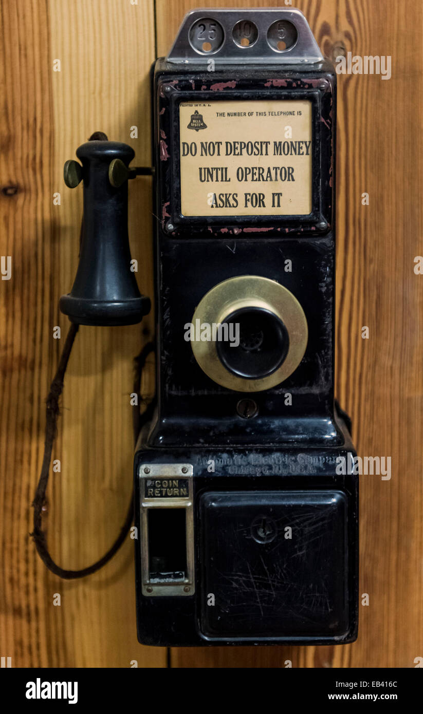 Leslie, USA. 25th Nov, 2014. One of the many displays at the