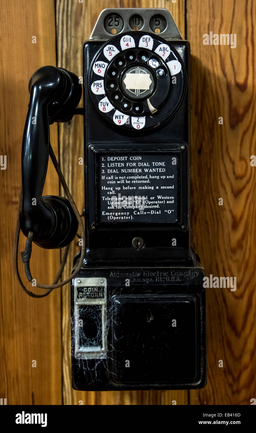 Leslie, USA. 25th Nov, 2014. One of the many displays at the