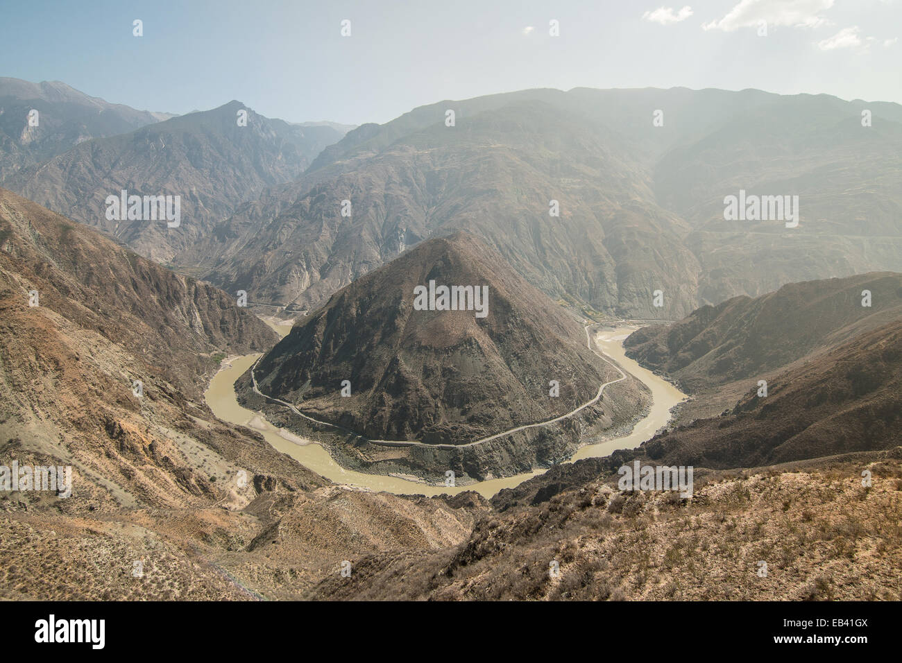 the Omega Bend of Yangtze River, Yunnan Province, China Stock Photo