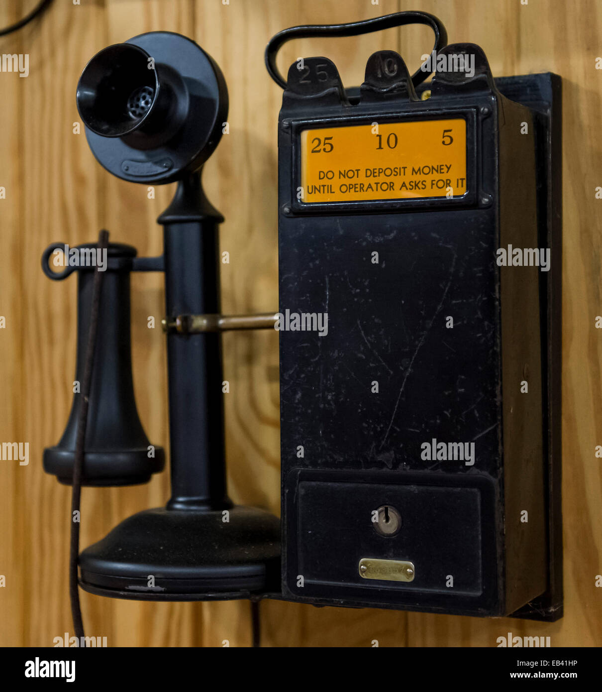 Leslie, USA. 25th Nov, 2014. One of the many displays at the