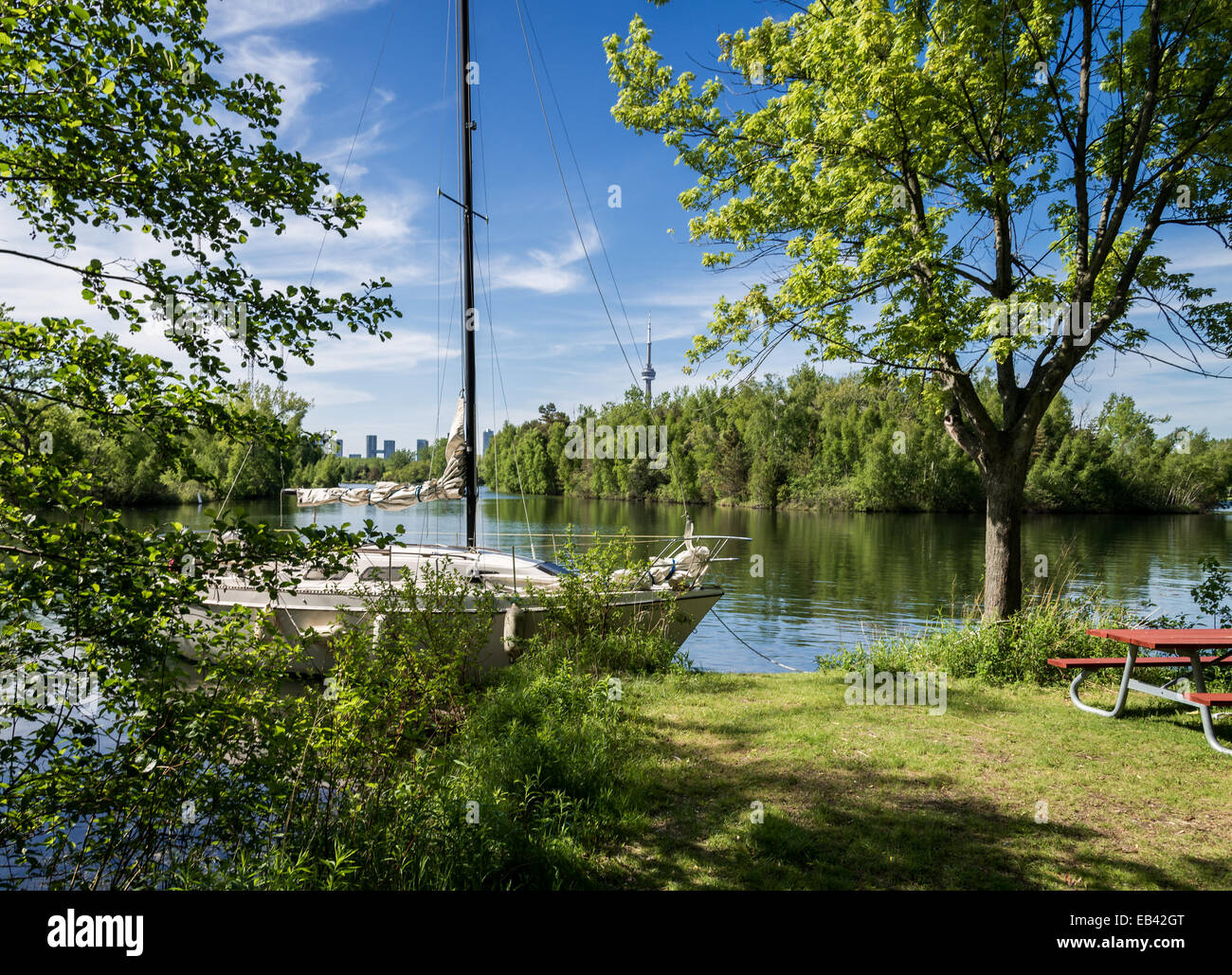 Sailboat toronto cn tower hi-res stock photography and images - Alamy