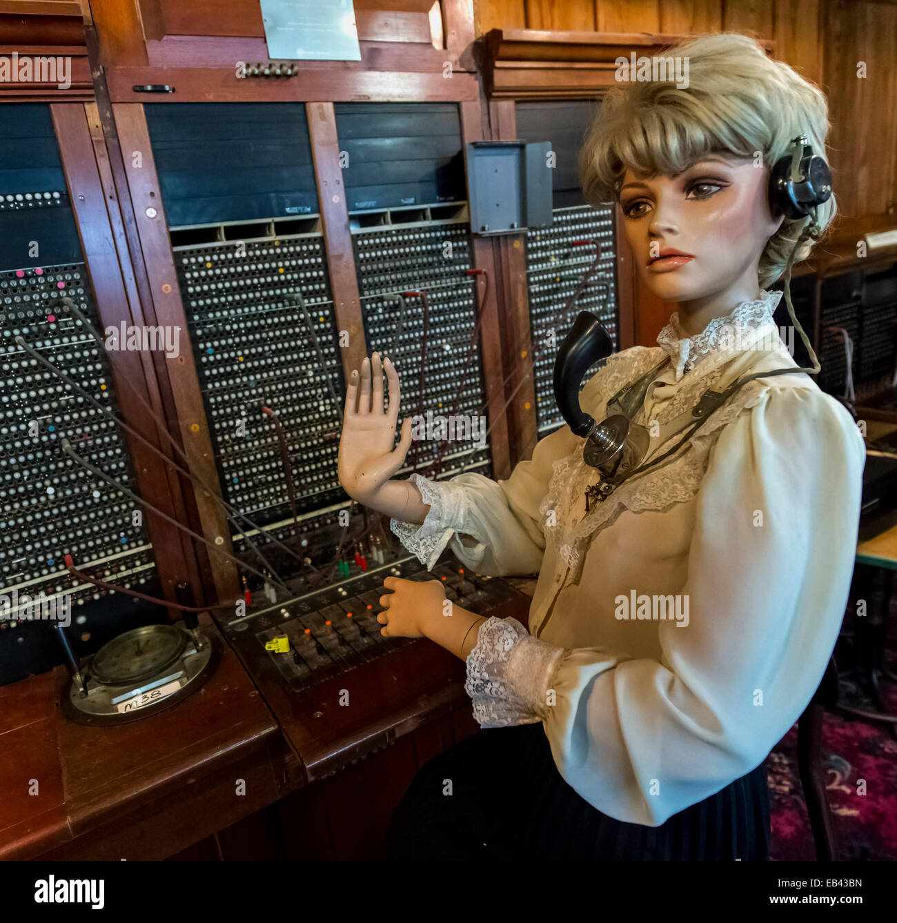 Leslie, USA. 25th Nov, 2014. One of the many displays at the