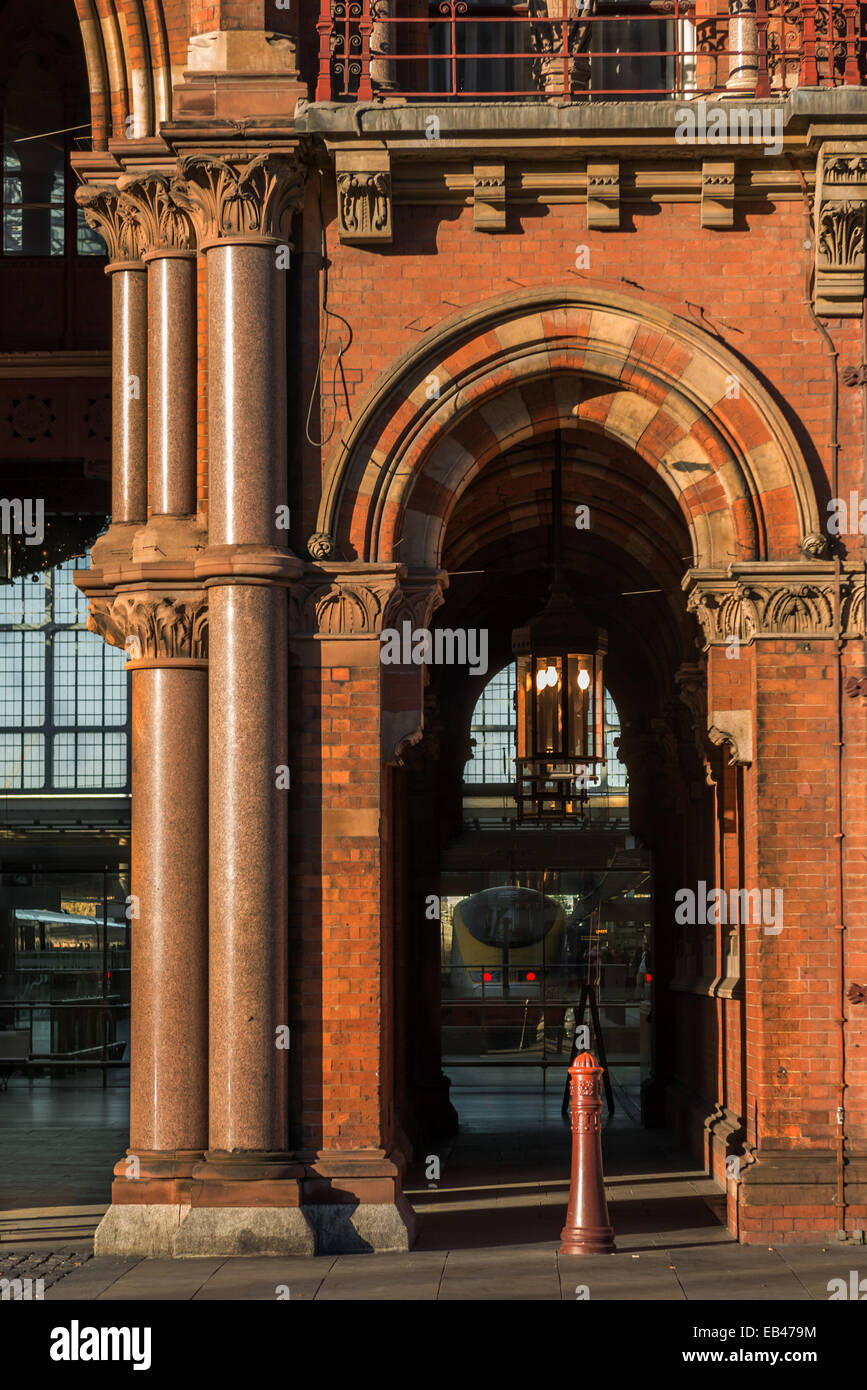 London St Pancras railway station and Renaissance London Hotel by George Gilbert Scott Stock Photo