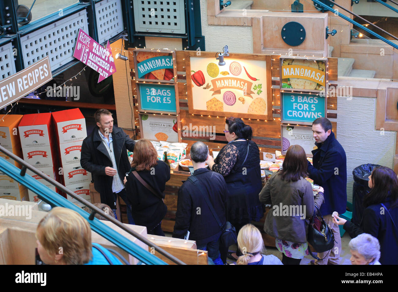 Christmas kiosk hi-res stock photography and images - Page 2
