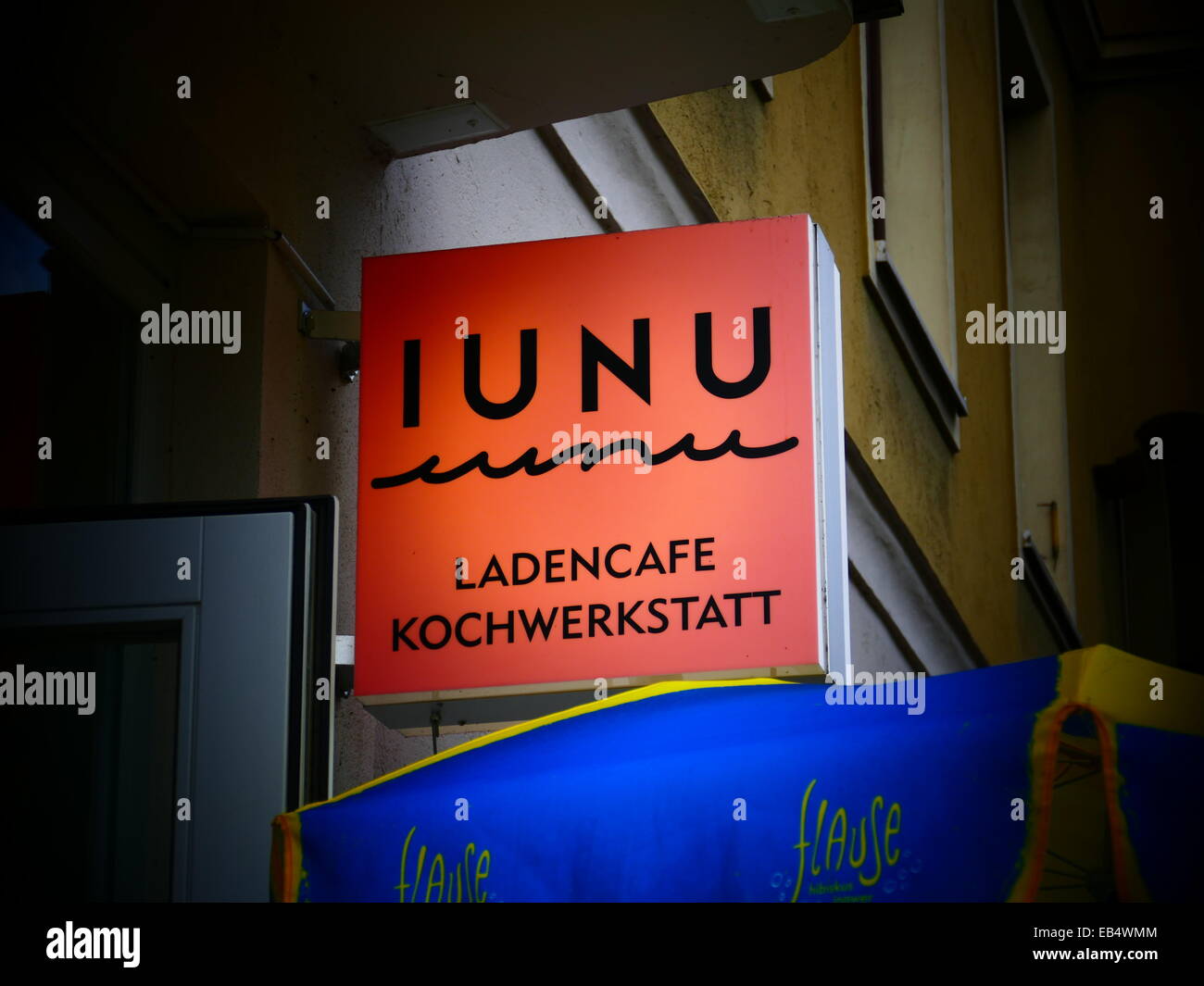 IUNU Laden Coffee shop n Cooking kitchen in Haidhausen Munich Germany. This area is become a new Rich Green community who like t Stock Photo