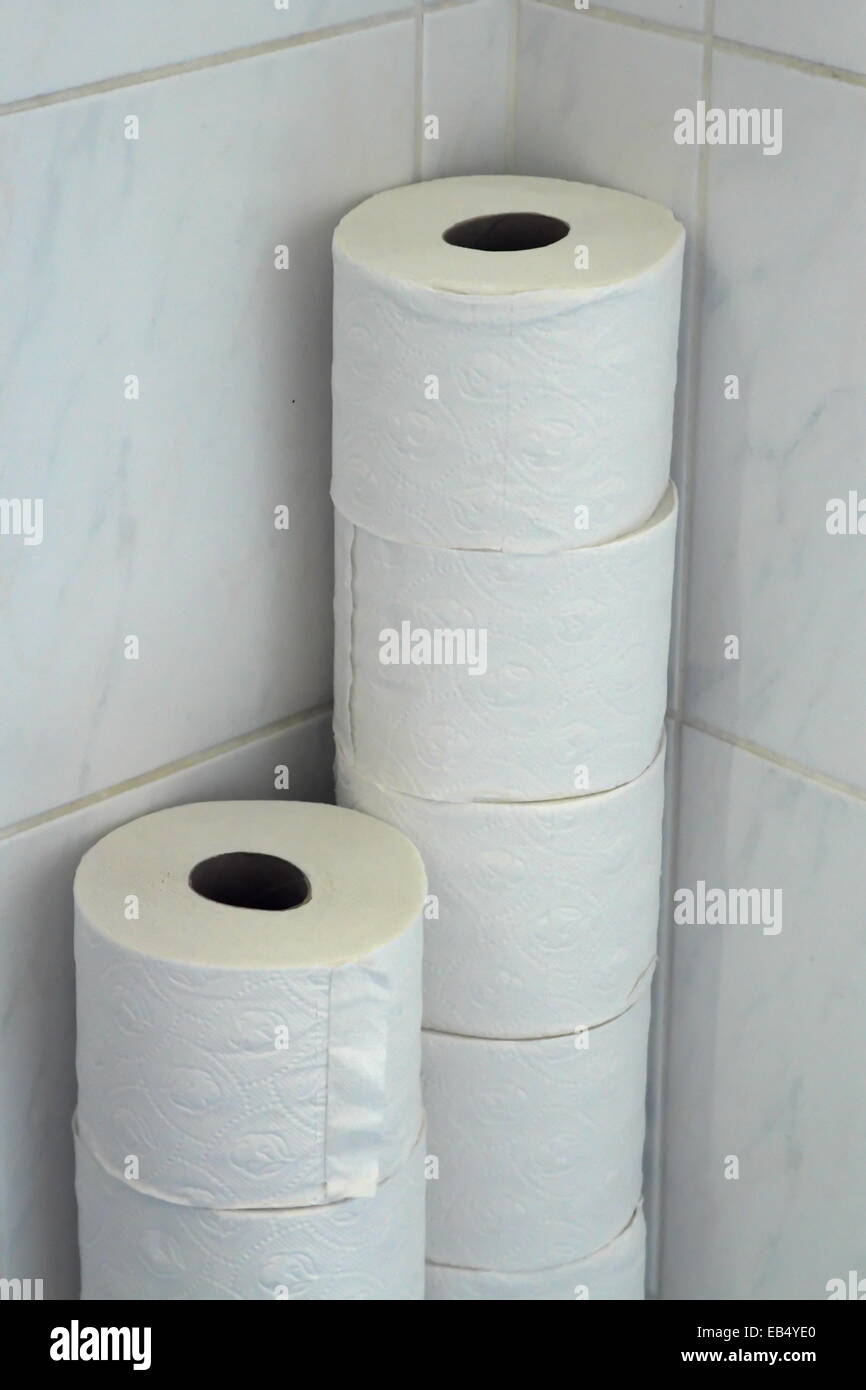 Pile toilet paper hires stock photography and images Alamy