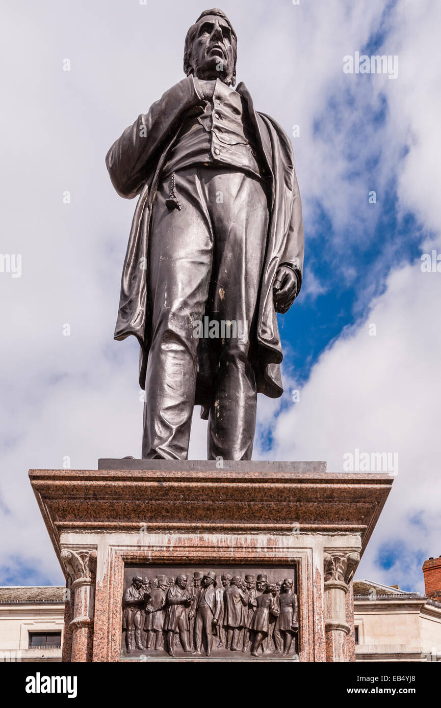 The statue of Joseph Pease in the town centre of Darlington , County Durham , England , Britain , Uk Stock Photo