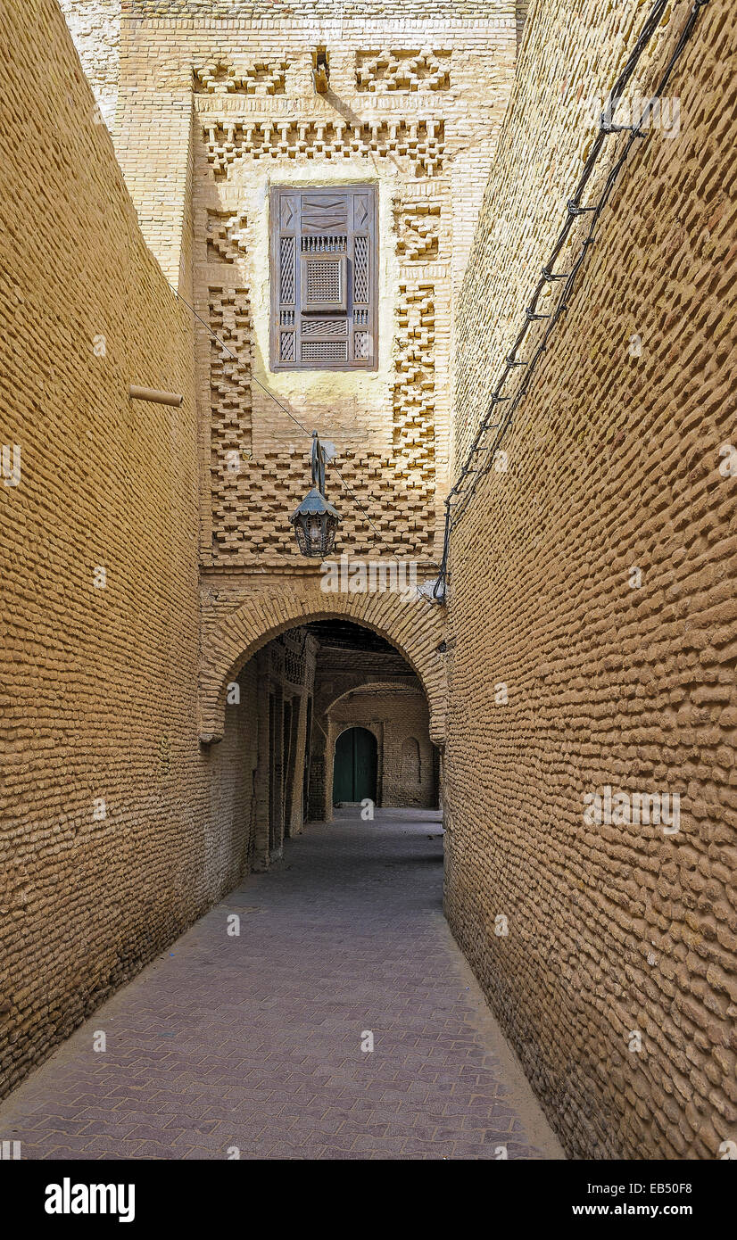 South of Tunisia, Tozeur,the brick decorated medina Stock Photo