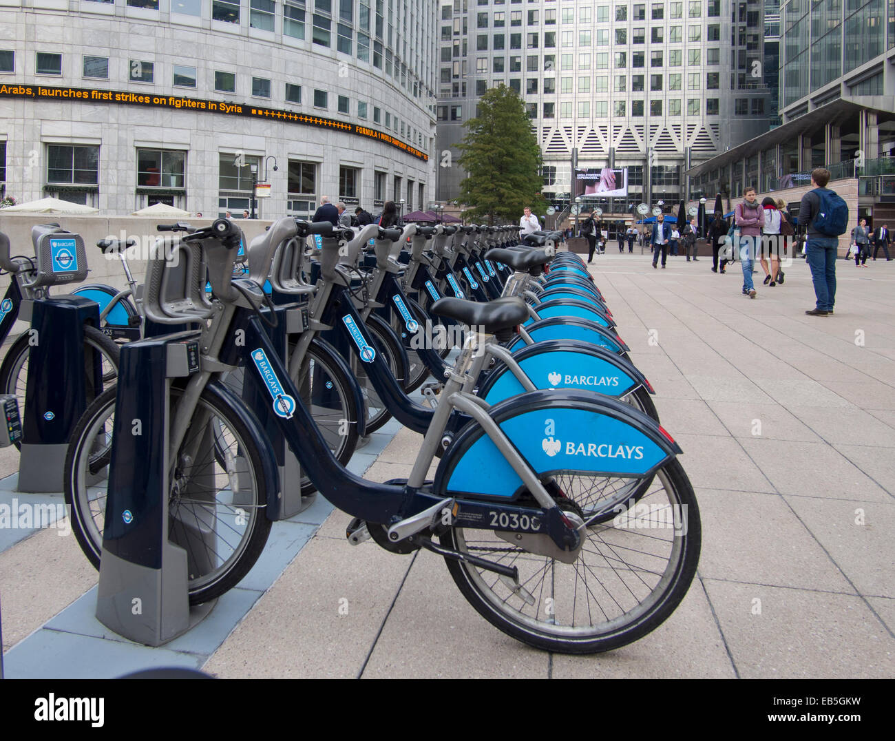 Barclays canary wharf hi-res stock photography and images - Alamy