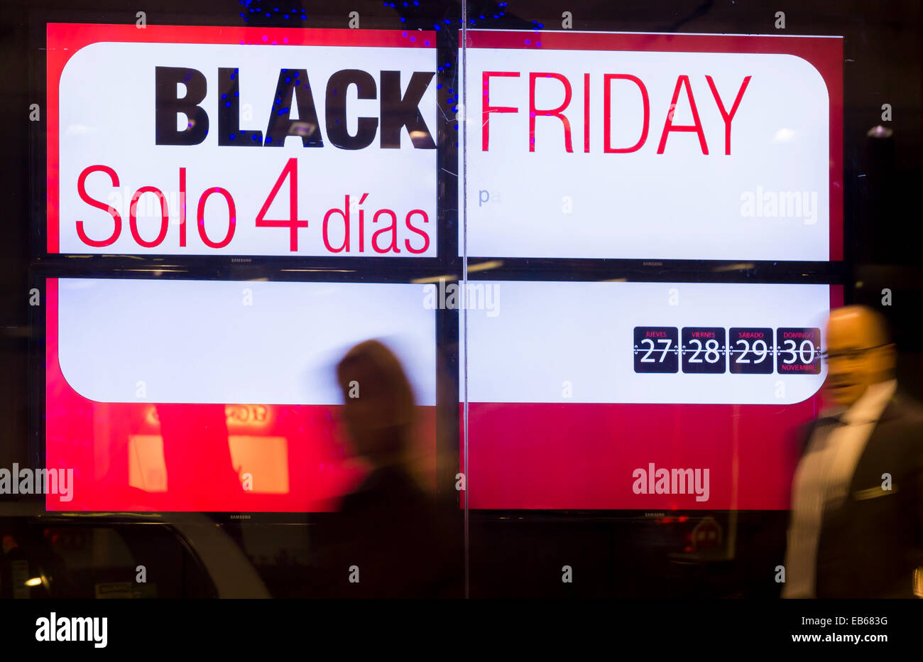 Las Palmas, Gran Canaria, Canary Islands, Spain. 26th November, 2014. Christmas: Black Friday promotion flashing on illuminated srcreen in window of El Corte Ingles department store in Las Palmas, Gran Canaria. El Corte Ingles is Spain`s (and one of Europe`s) largest department store chains. Credit:  ALANDAWSONPHOTOGRAPHY/Alamy Live News Stock Photo