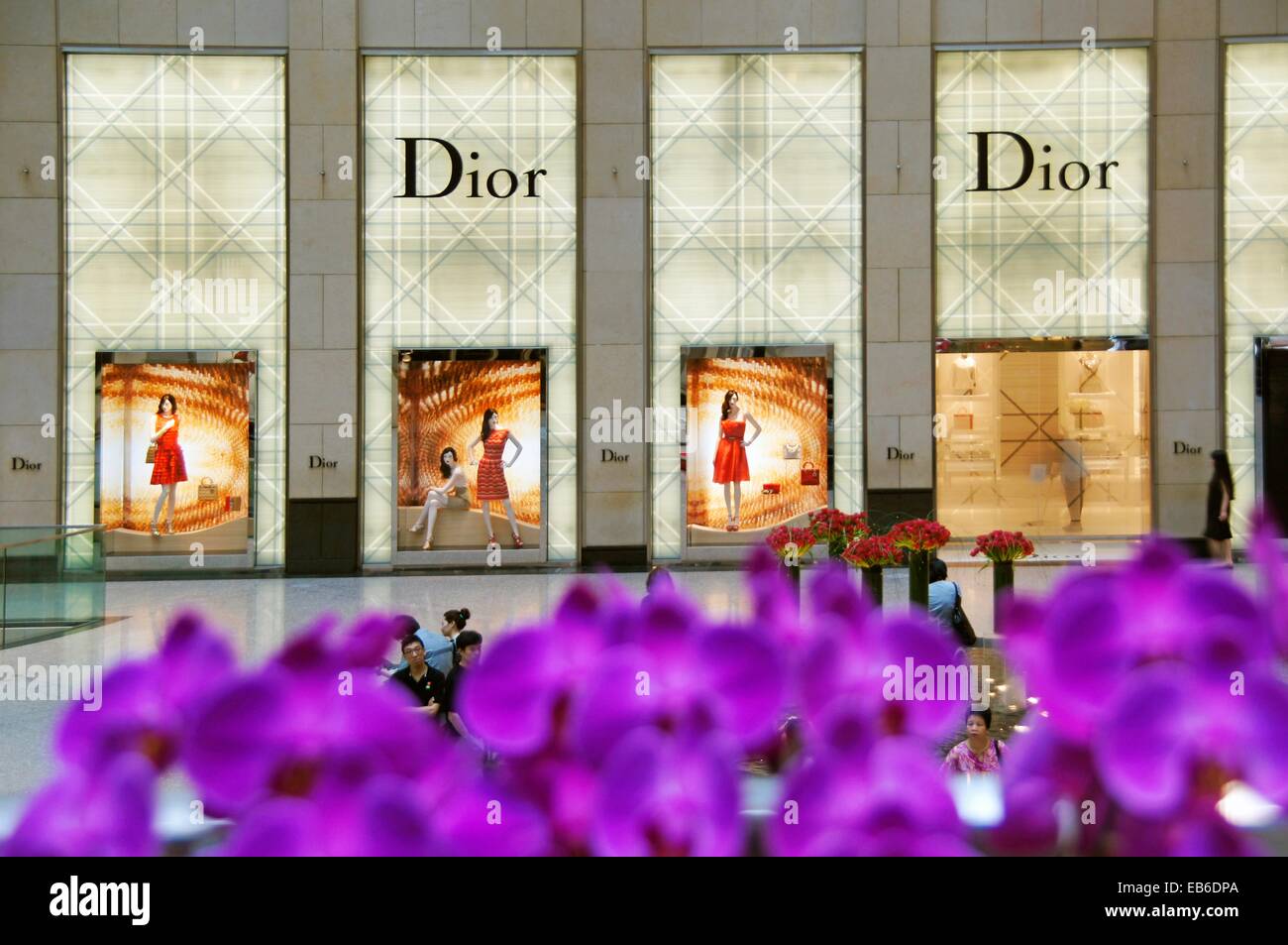 Hong Kong Dior shop at Hong Kong Stock Photo Alamy