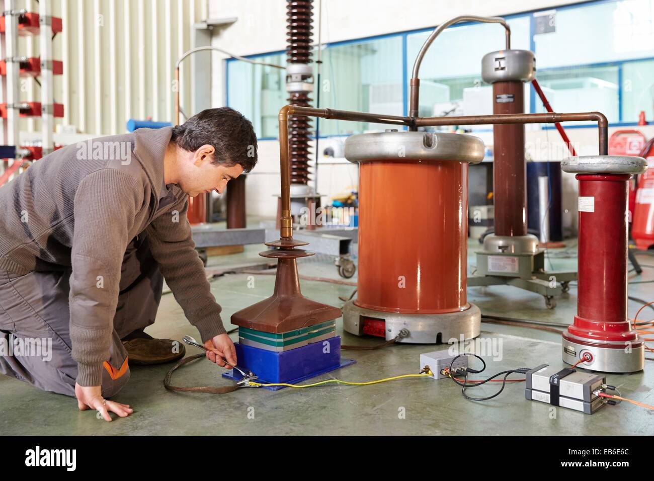 Shock test Equipment boost with spark gap High Voltage Electric Laboratory Certification