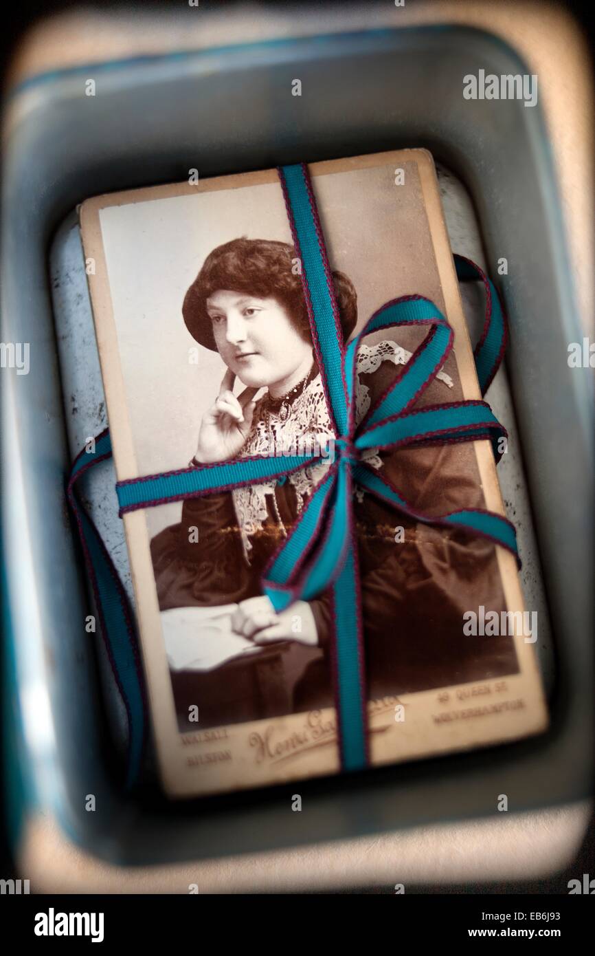 Old box photos hi-res stock photography and images - Alamy