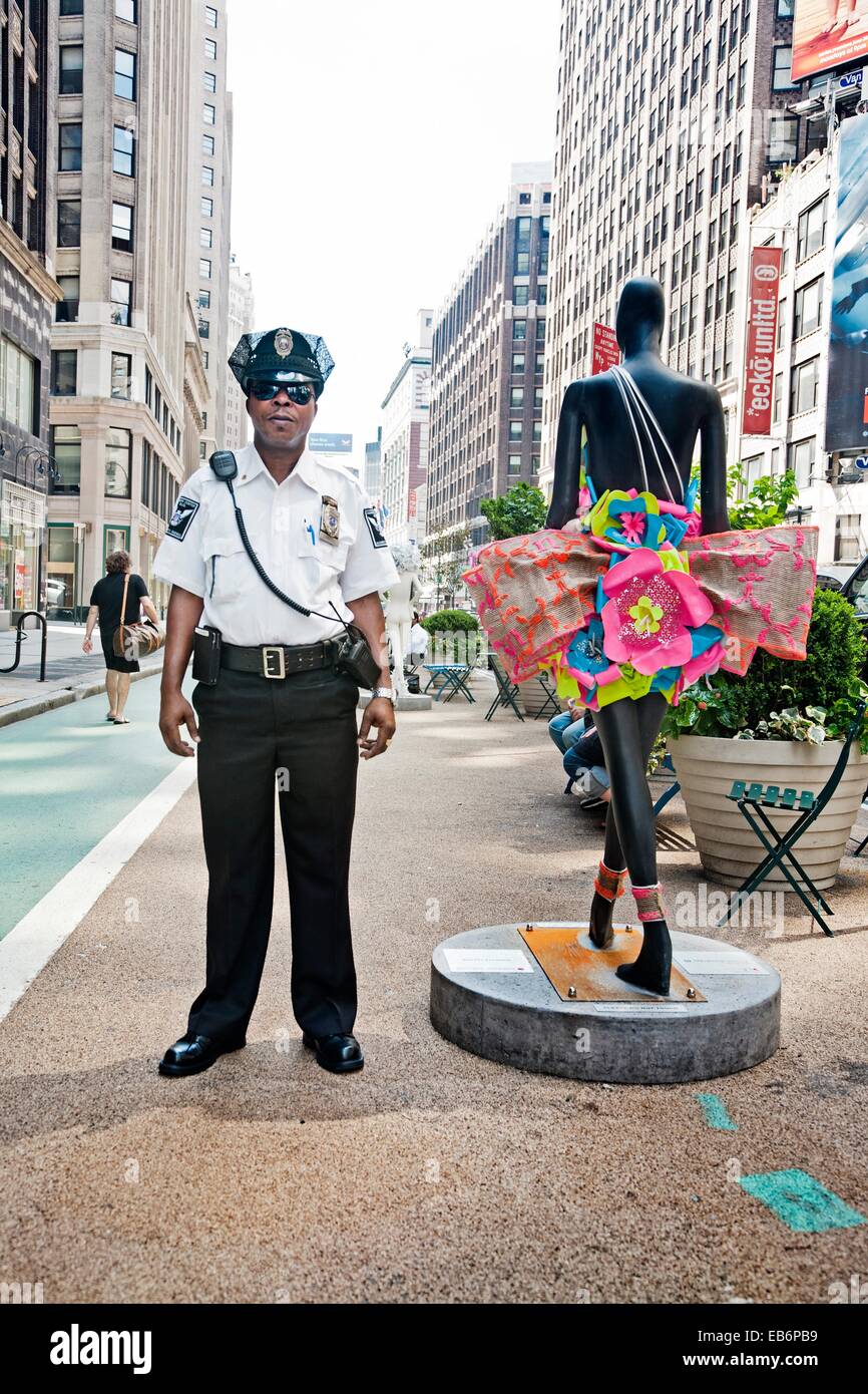 Policeman, Manhattan, New York City USA Stock Photo - Alamy