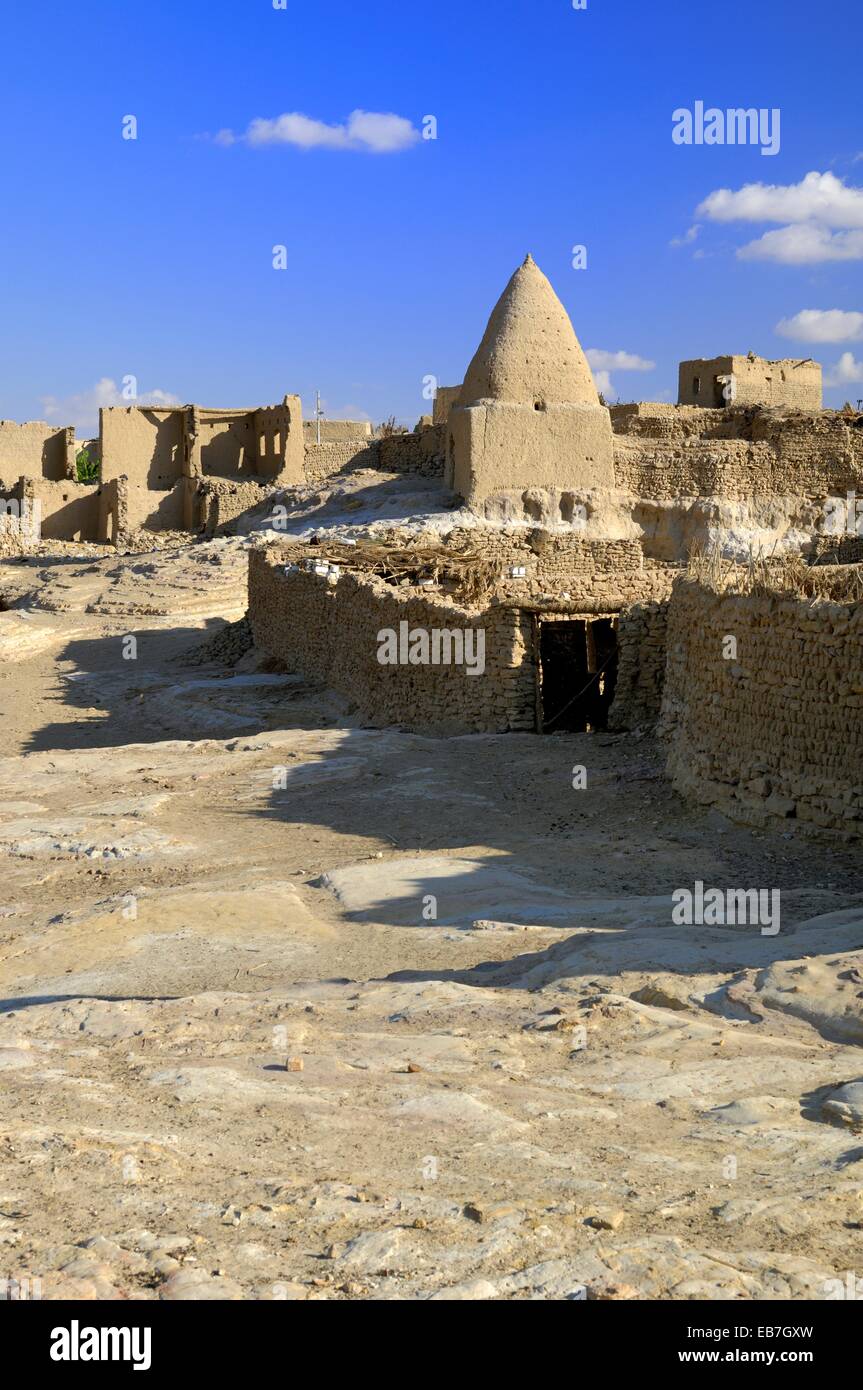 Bahariya oasis tomb hi-res stock photography and images - Alamy
