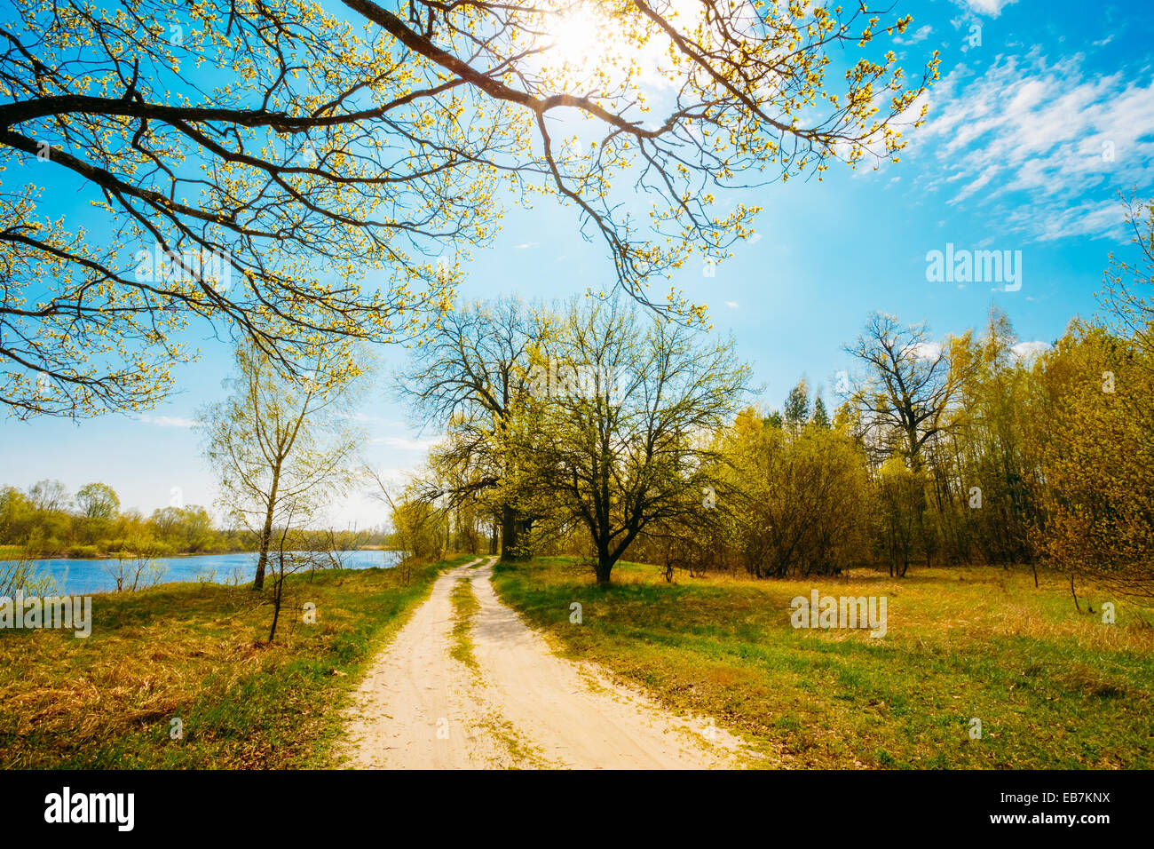 Spring in the countryside hi-res stock photography and images - Alamy