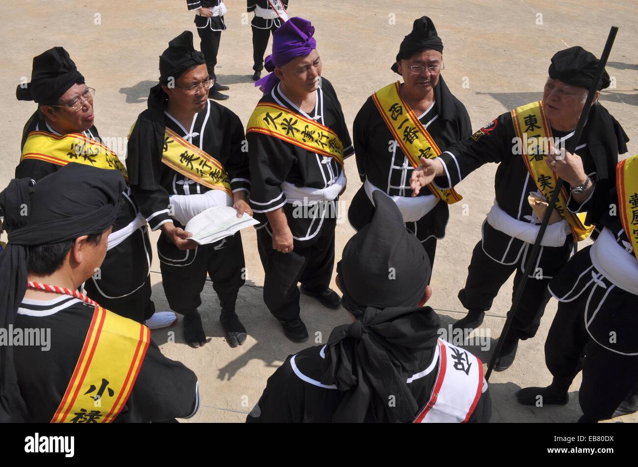 Okinawan Man Okinawa Japan Stock Photos & Okinawan Man Okinawa Japan ...