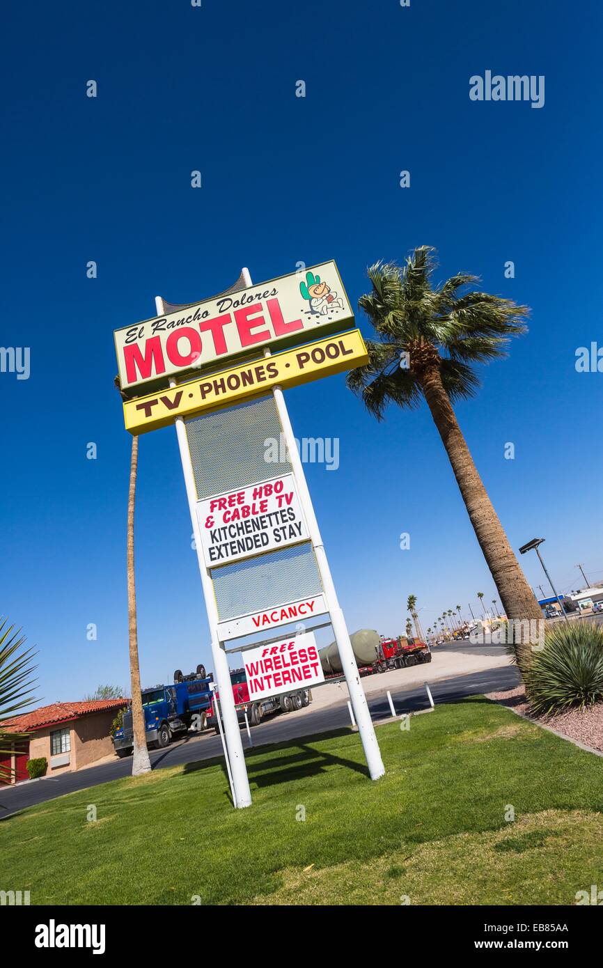 29 palms inn hi-res stock photography and images - Alamy