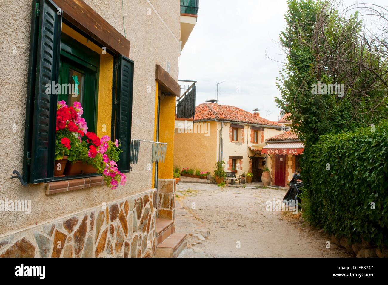 Artiñuelo stream. Rascafria, Madrid province, Spain Stock Photo - Alamy