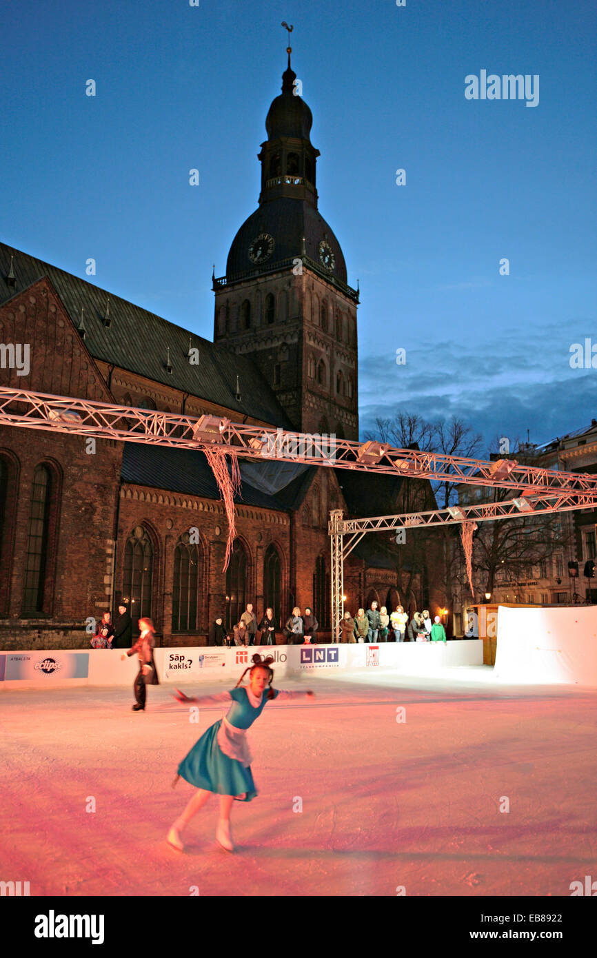 Skating rink at tower bridge hi-res stock photography and images - Alamy