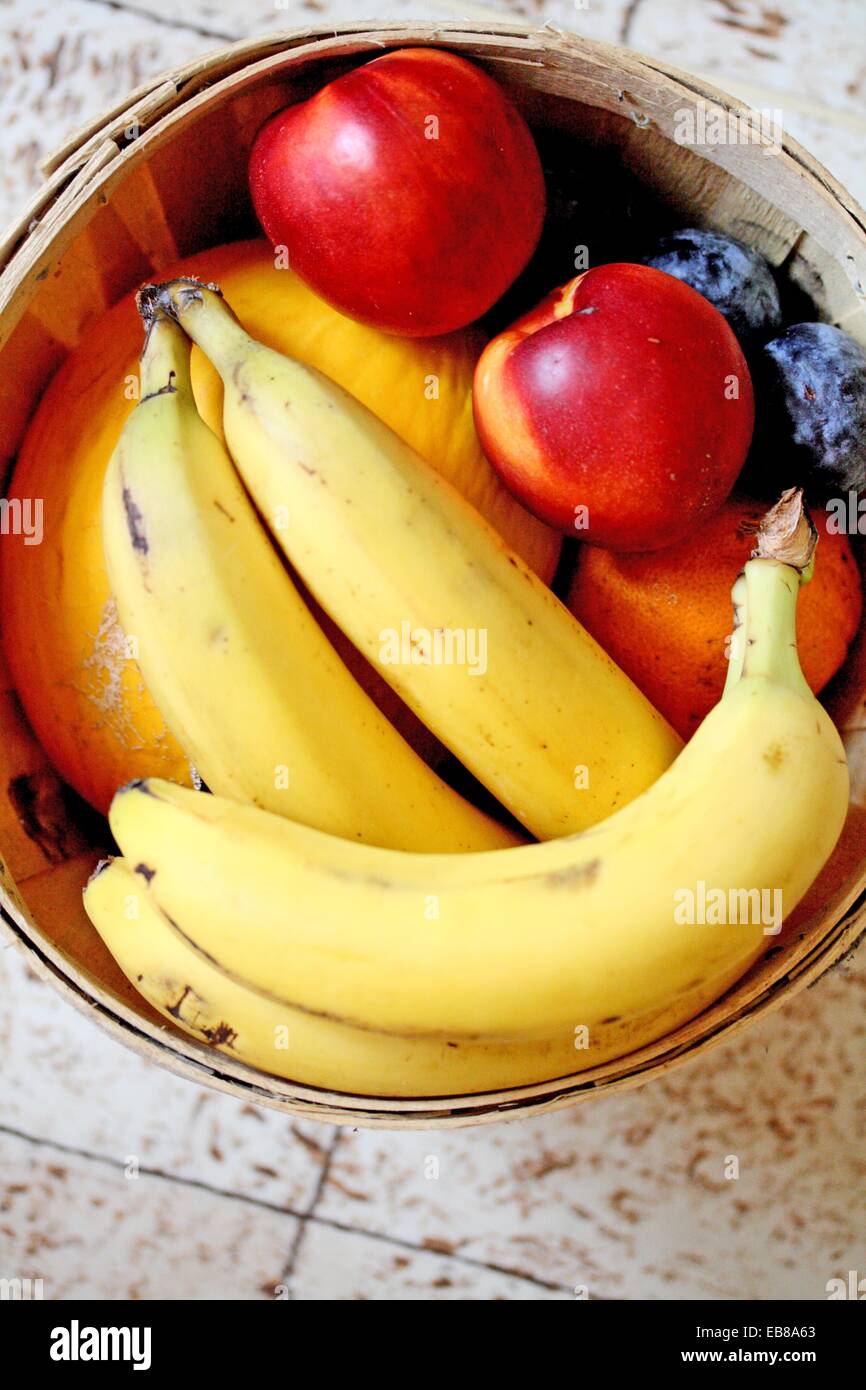 Bushel of bananas hires stock photography and images Alamy