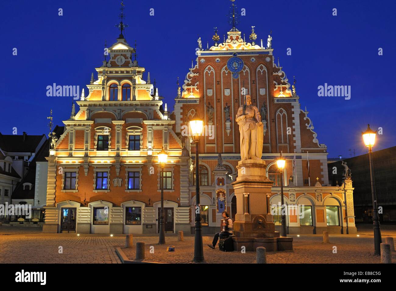 statue of Roland House of the Blackheads and Schwabe House City Hall