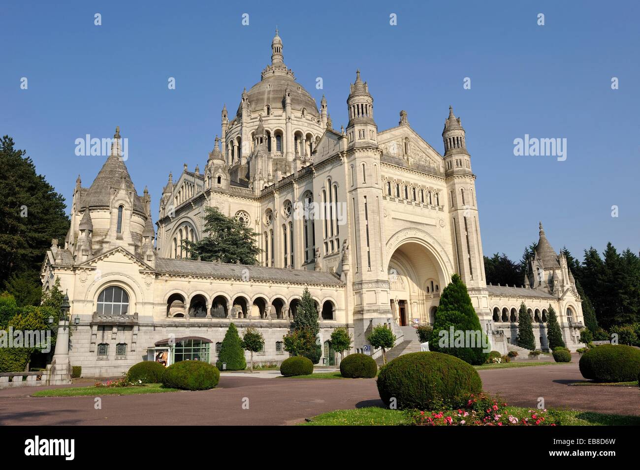 basilique SainteTherese de Lisieux,departement du Calvados,region