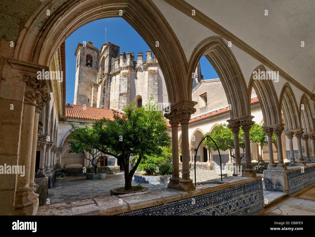 Portugal, the Ribatejo, Tomar convento de Cristo, one of the Gothic cloisters Stock Photo