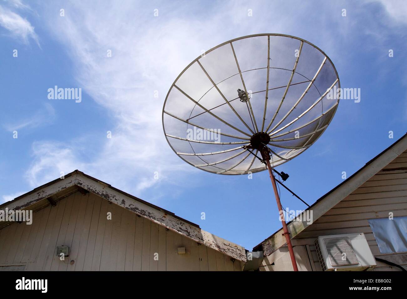 Satellite dish on house hi-res stock photography and images - Page 15 -  Alamy